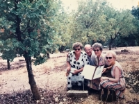 Emilia Sasinova together with her sister Bea Preuss and her husband 