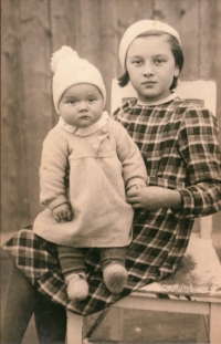 Emílie with her older sister Věra