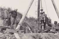 After serving his sentence, Zdeněk Tuček never returned to agriculture. He worked on geological exploration. In the photo of the drilling rig first from the right