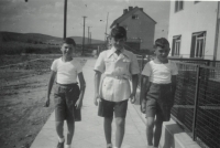 Bratranci Leo Rotter, Ivo Rotter a Petr Čech v Brně na Srbské ulici 