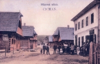 historická fotografia Čičman, vpravo murovaný dom Žida Jozefa Glásela
