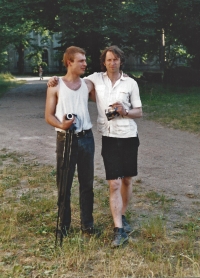 Miloš Vojtěchovský s umělcem Tomaszem Matuszakem, Plasy, polovina 90. let