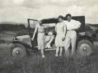 Family trip - mother Anna with uncle Kurt and aunt Štěpánka Rotter