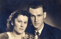 Wedding photograph of Jaroslav and Ludmila Loučím from 6 December 1941