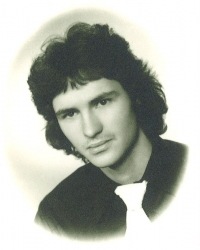 Dalibor Mierva na maturitním tablu, 1977