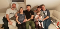 Dalibor Mierva se svými dětmi Jakubem a Petrou a jejich partnery a dětmi, 2019