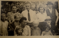Rodinné dobové foto