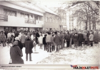 Mítink na hulínském náměstí, prosinec 1989