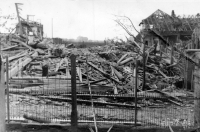 Trosky domu, ve kterém zahynula rodina Beranova v dubnu 1945