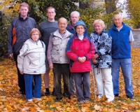 Zdeněk Kalenský (vpravo) s rodinou, v první řadě Oto Saidler, bratranec, vlevo Marie Martanová, sestřenice, manželky a synovci