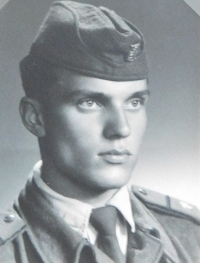 Manžel Günther Weiser at the military service