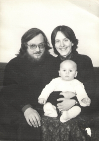 Anna Hrudková, her husband, Jan Hrudka, and her son, Honzík, in 1985