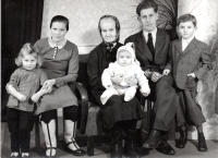 Rodinné foto, 1948