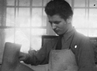 Josef Musil, vyučený švec, Baťova škola práce, Zlín 1945