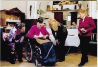 Koncert v galerii, Anna Musilová vpravo, 2019