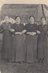 Anna Rachačová née Kovářová (second from the right), year 1919