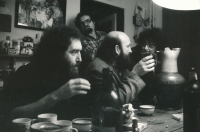 Doma u Stankovičů, Andrej Stankovič uprostřed, konec 80. let