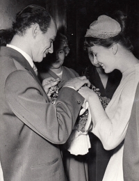 Eva and František Mudrovi, wedding in 1959
