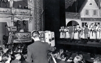 Radio live broadcast of the performance of The Bartered Bride in Ostrava State Theatre in 1956 