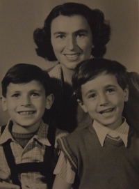 S maminkou a starším bratrem Michalem
