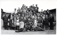 Zaměstnanci firmy, 1947