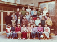 Jako třídní učitel na základní škole, 1975