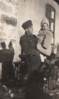 Witness with her paternal uncle. He had been serving in the German army during the was and visited Abertramy while on leave 