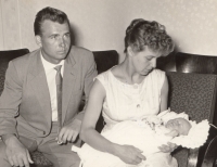 Jiří a Růžena Pavlíkovi with their newborn son Jiří; 1961 