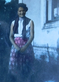 Young Jarmila Pospíšilová (Valouchová) 