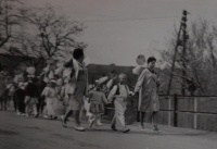 První máj 1964, Jaroslava Jesenská vpravo