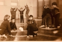 Cvičení spartakiády v Libáni