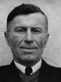 Pamětníkův otec Štefan Malaťák, který v roce 1927 odešel za prací do Kanady a vrátil se až v roce 1949