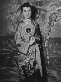 Na maškarním plese v Lucerně, Praha, 1949