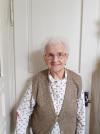 Současná fotografie pamětnice v jejím bytě