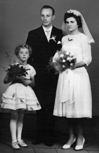 Novomanželé Marie a Stanislav Vaškovi, 1963