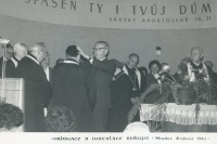 Instalace a ordinace biskupa v roce 1982