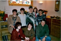 Oslava šedesátin Elišky starostky,  se spolupracovníky v obci, Zahrádky, 11. dubna 2004