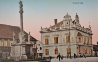 Dům, ve kterém sídlila firma rodiny Popperů a kde pracoval před válkou otec pamětnice (na fotografii vlevo)