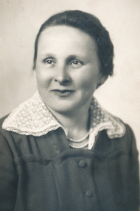 Anastázie Mandysová, the mother of Hana Pavelková