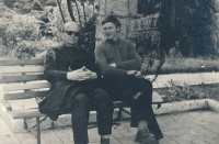 Během studií, s profesorem hebrejštiny Martincem