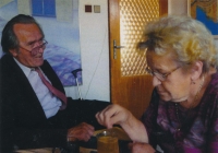 Bratr Josef Mlynář a sestra Božena Mlynářová, 2002.