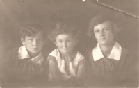 Witness's mother Jiřina (centre) and her two sisters, Prague, 1928