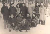 Studenti pamětnice v Hamru na Jezeře