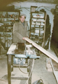 Pamětník na stavbě, 1995