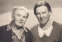 Maminka a sestra Evžena Švihlíka