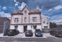Dům v Karlových Varech-Bohaticích, ve kterém od konce čtyřicátých let žili manželé Hajní (dnes již nestojí)