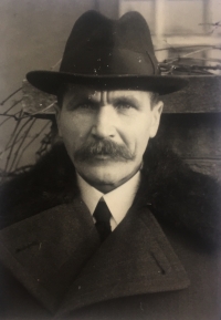 Věra Suchopárová's father 