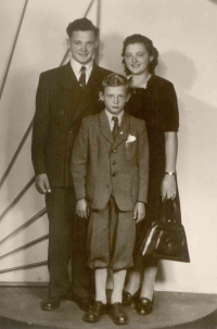 Jindra, Libuše a Valentin Švihlíkovi