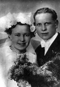 Svatba rodičů Ladislavy Kláskové Marie a Miroslava Matějových, kolem roku 1936