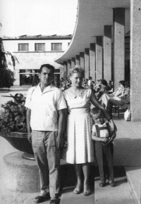 Ladislava Klásková s manželem a synem, Luhačovice, 60. léta 20. století